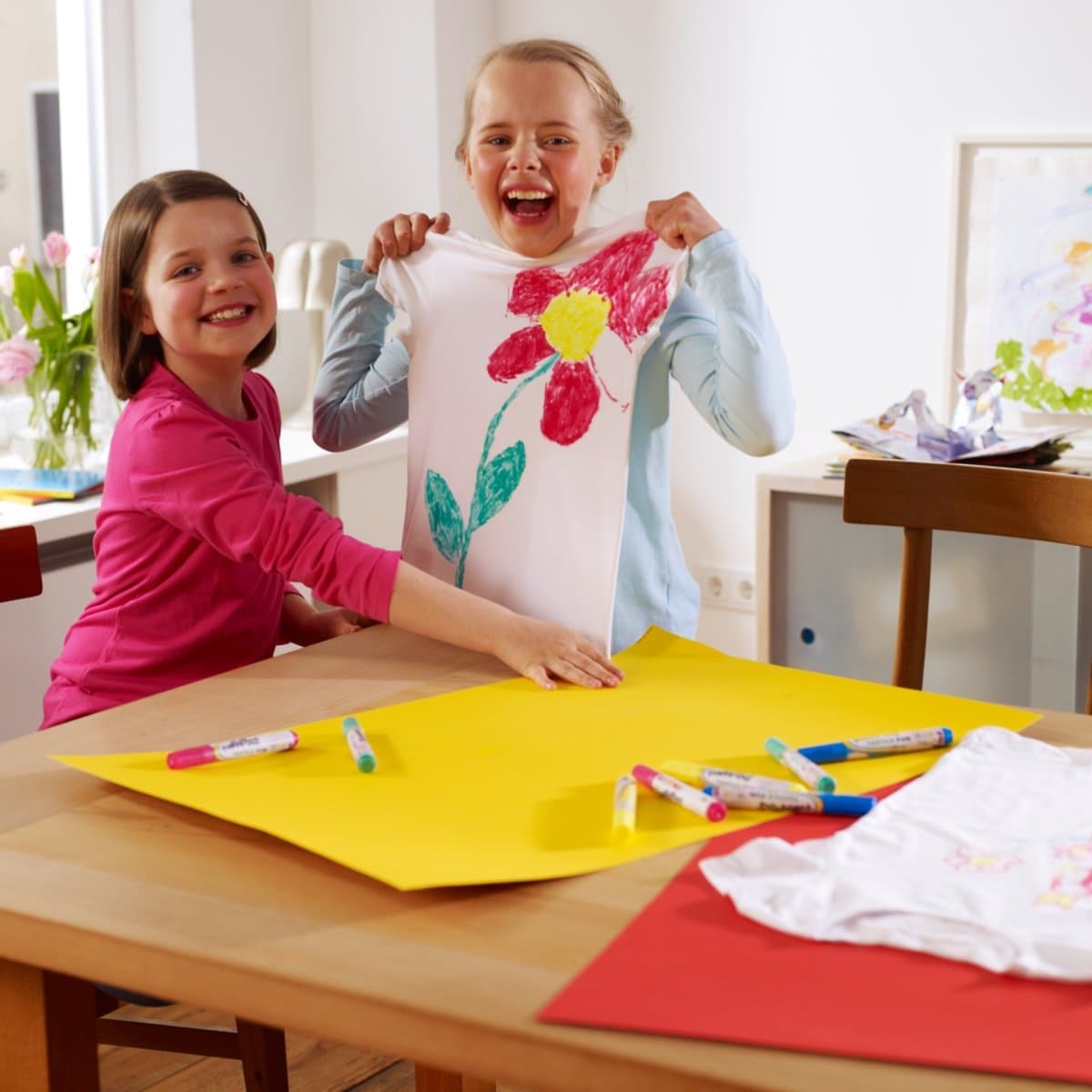 edding 17 FUNTASTICS - TEXTILE FUN Marker Set, 2-3mm Bullet Tip, Set of 5